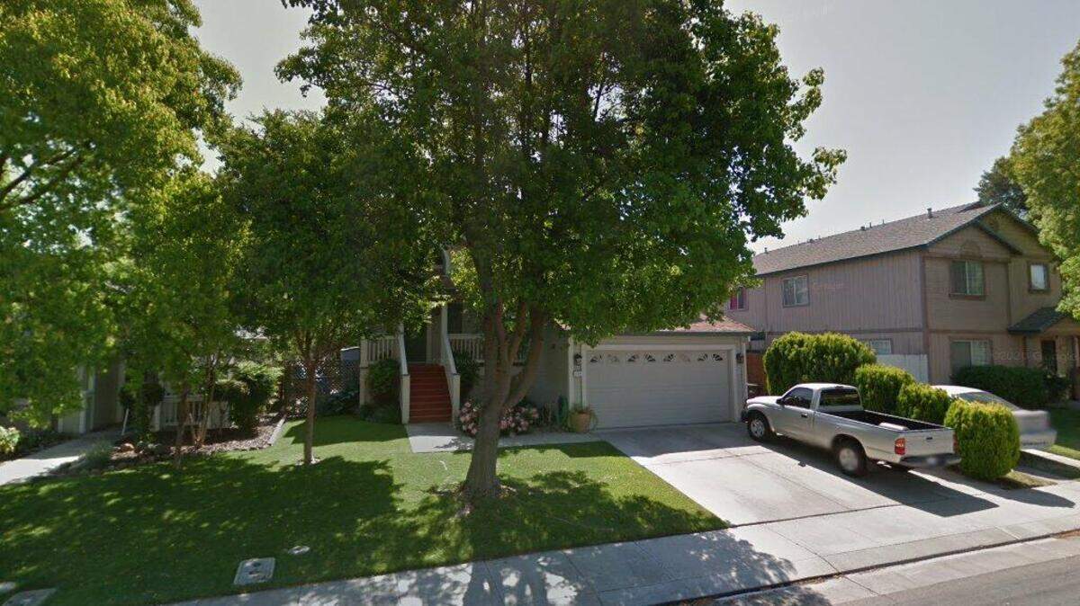 House on 200 block of Chandler Court