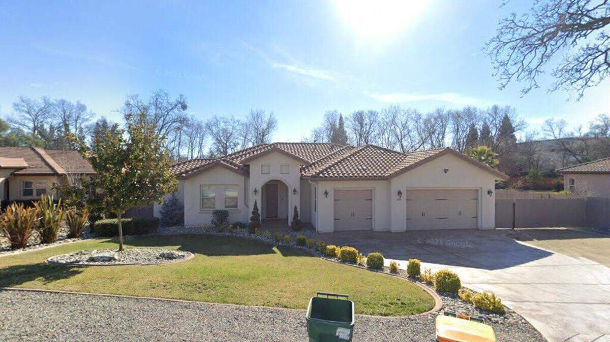 House on 2500 block of Country Club Drive