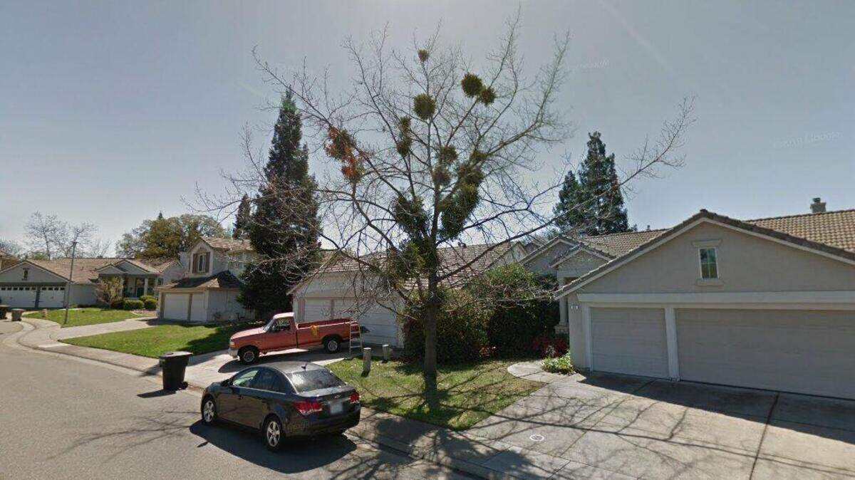 House on 1100 block of Clydebank Lane
