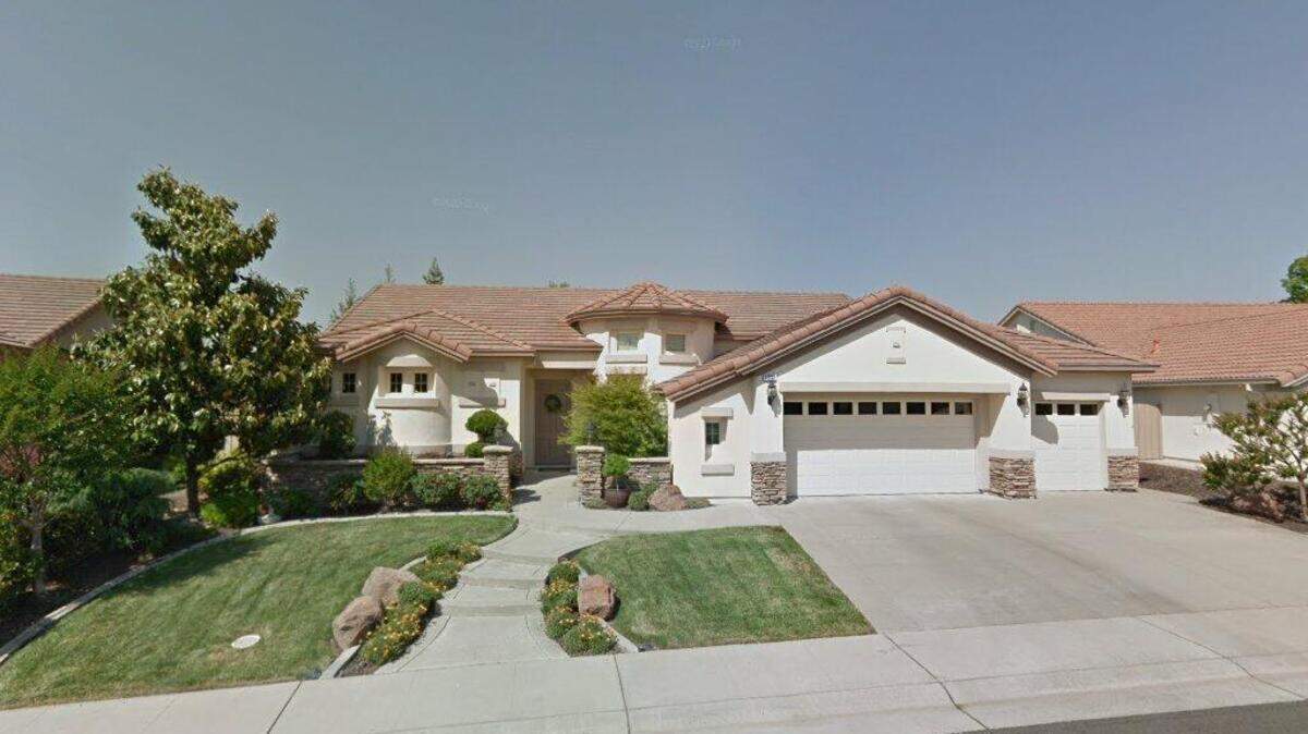 House on 800 block of Cottonwood Court