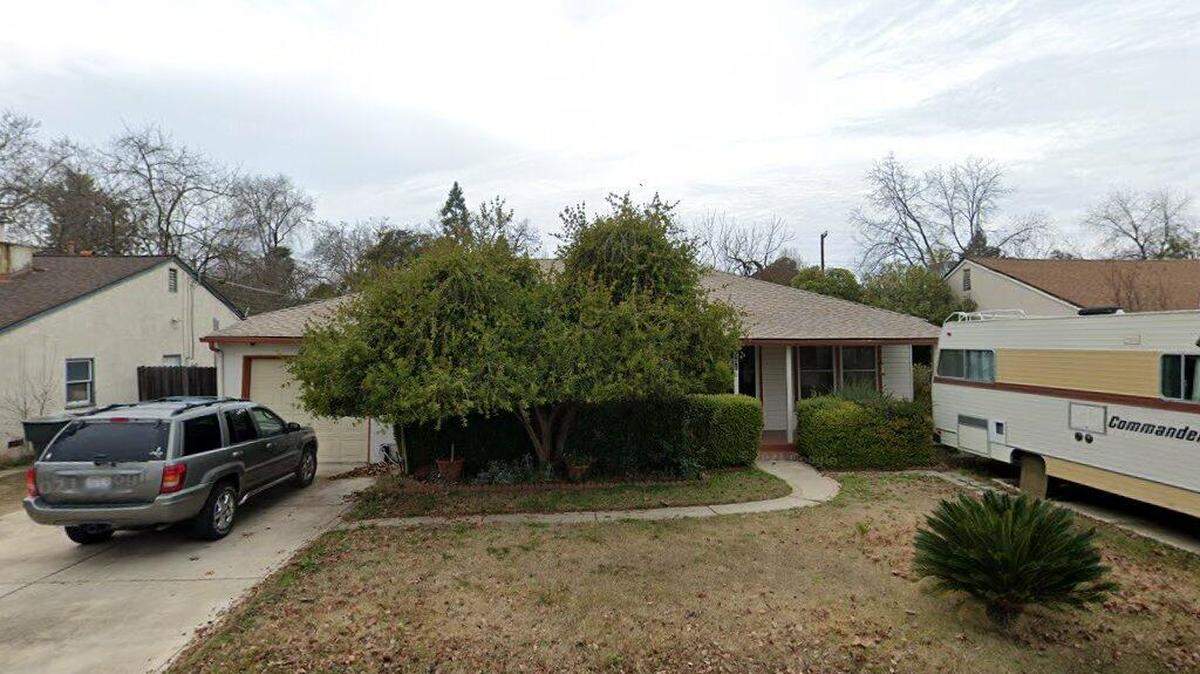 House on 2500 block of Watson Street