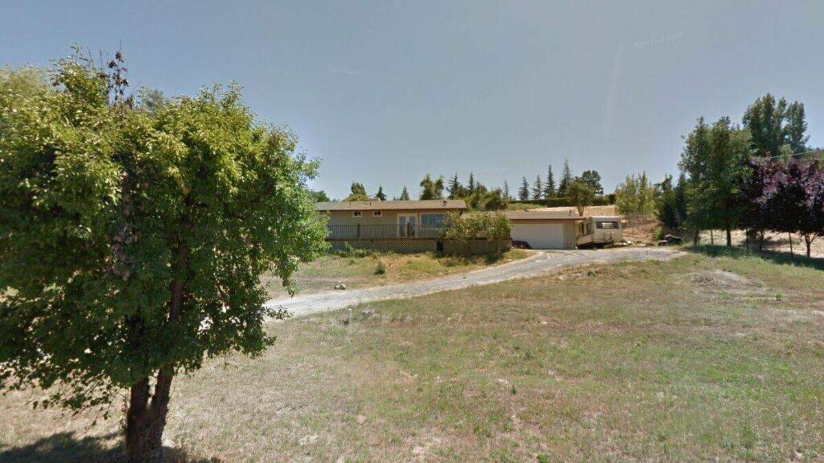House on 2800 block of Acacia Way