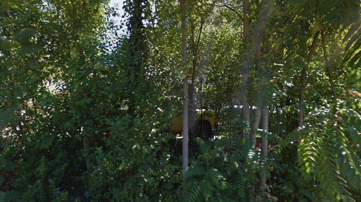 House on 900 block of Oak Terrace Road