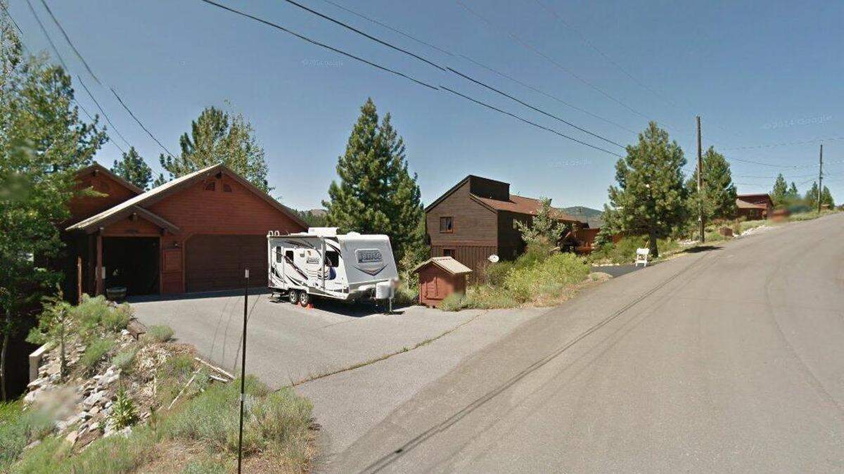 House on 11000 block of Evergreen Circle