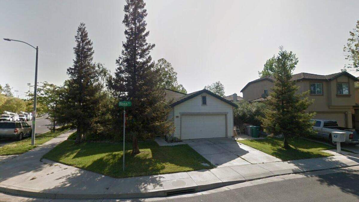 House on 900 block of Ross Drive