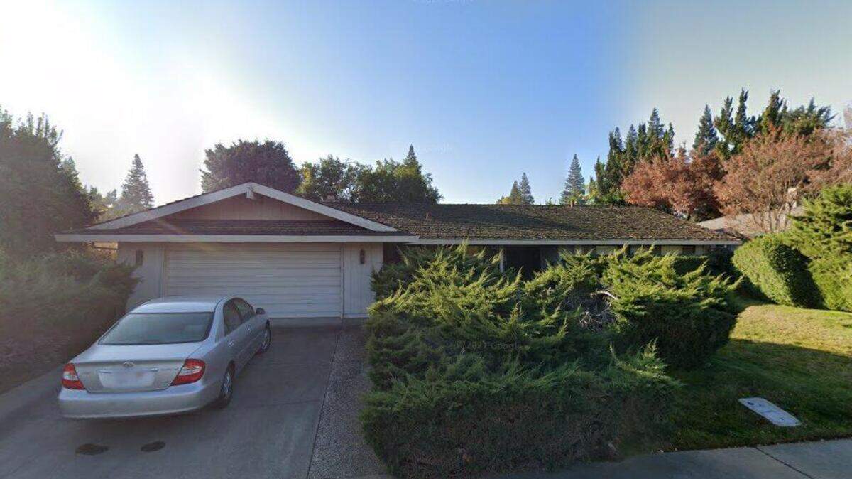 House on first block of Adler Circle