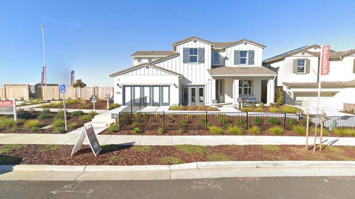 House on 3300 block of Sycamore Creek Way