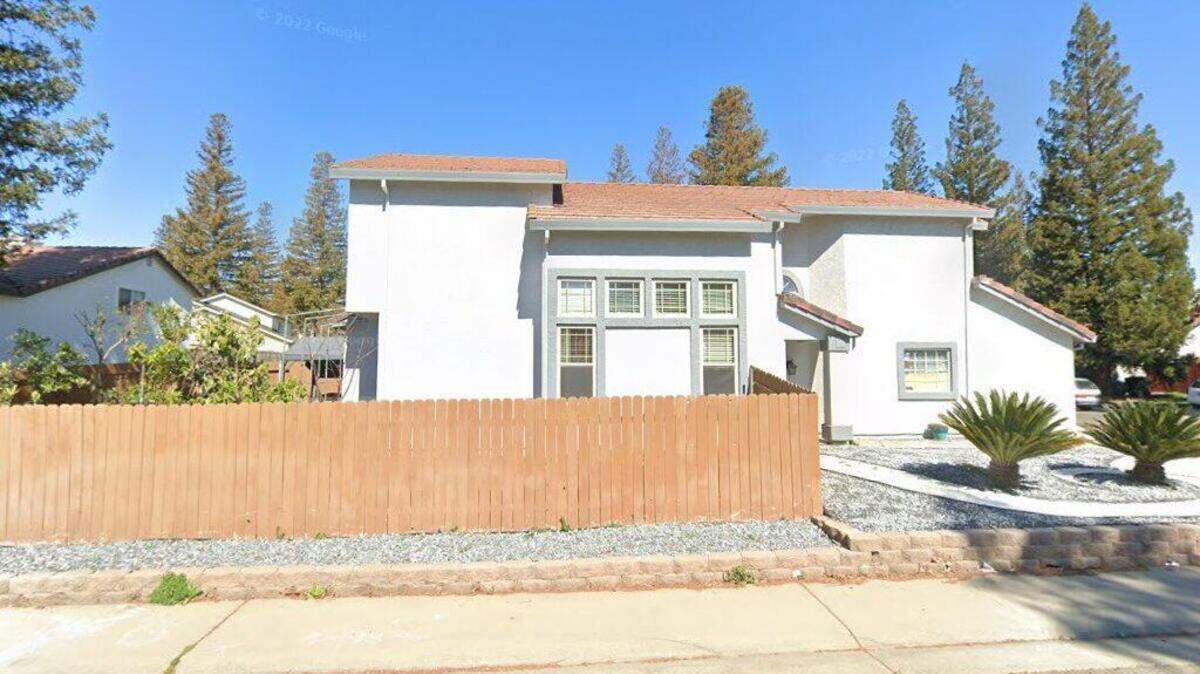 House on 8400 block of Oakenshield Circle