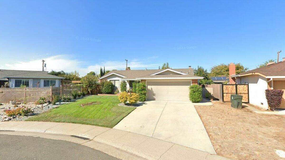 House on 10600 block of Biscay Way