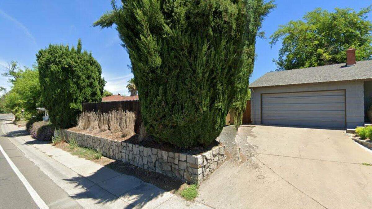 House on 5900 block of Dewey Drive