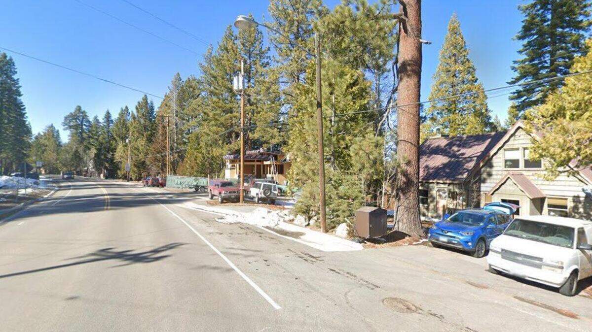 House on Old Cedars Place