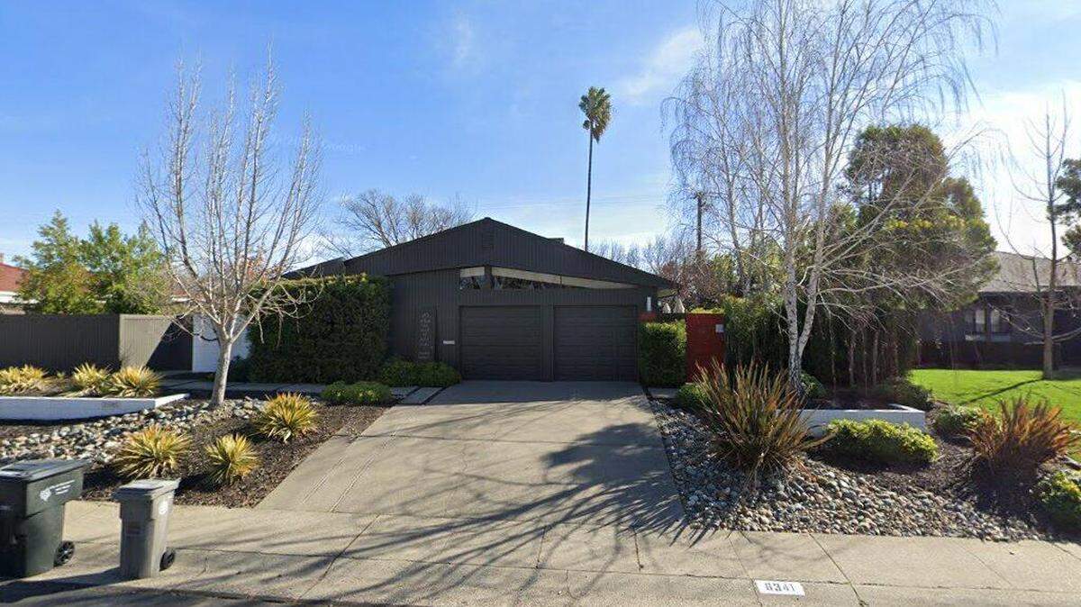 House on 6300 block of South Land Park Drive