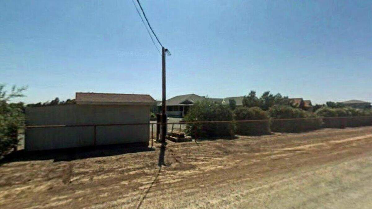 House on Lone Oak Lane