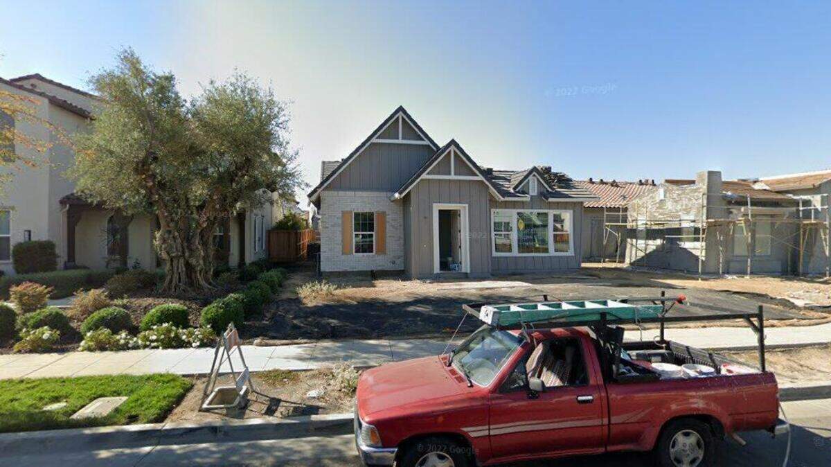 House on 2300 block of Fifth Avenue