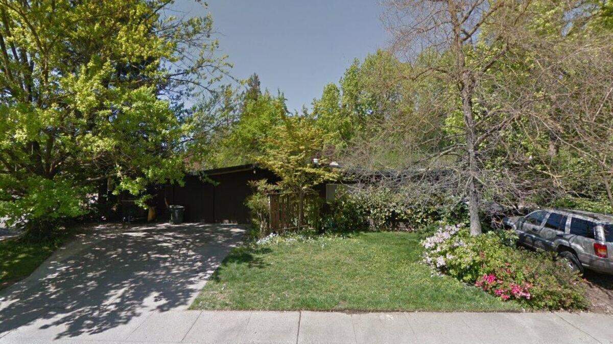 House on 2100 block of Hamlet Place