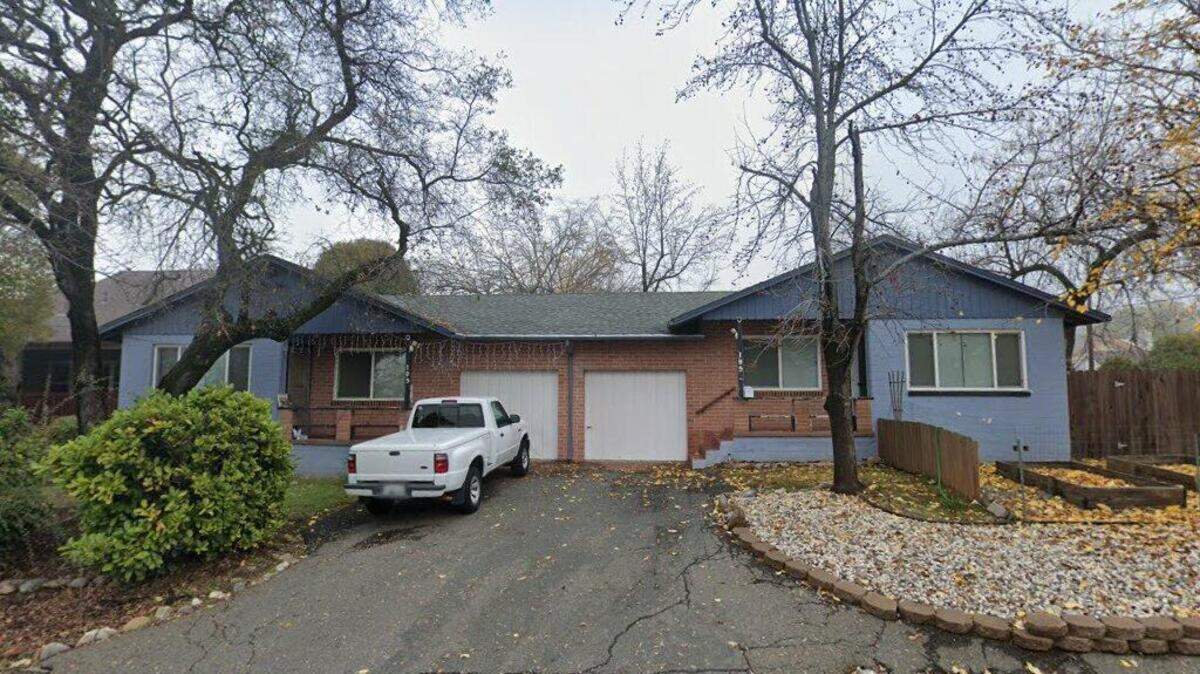 House on 12400 block of Lakeshore