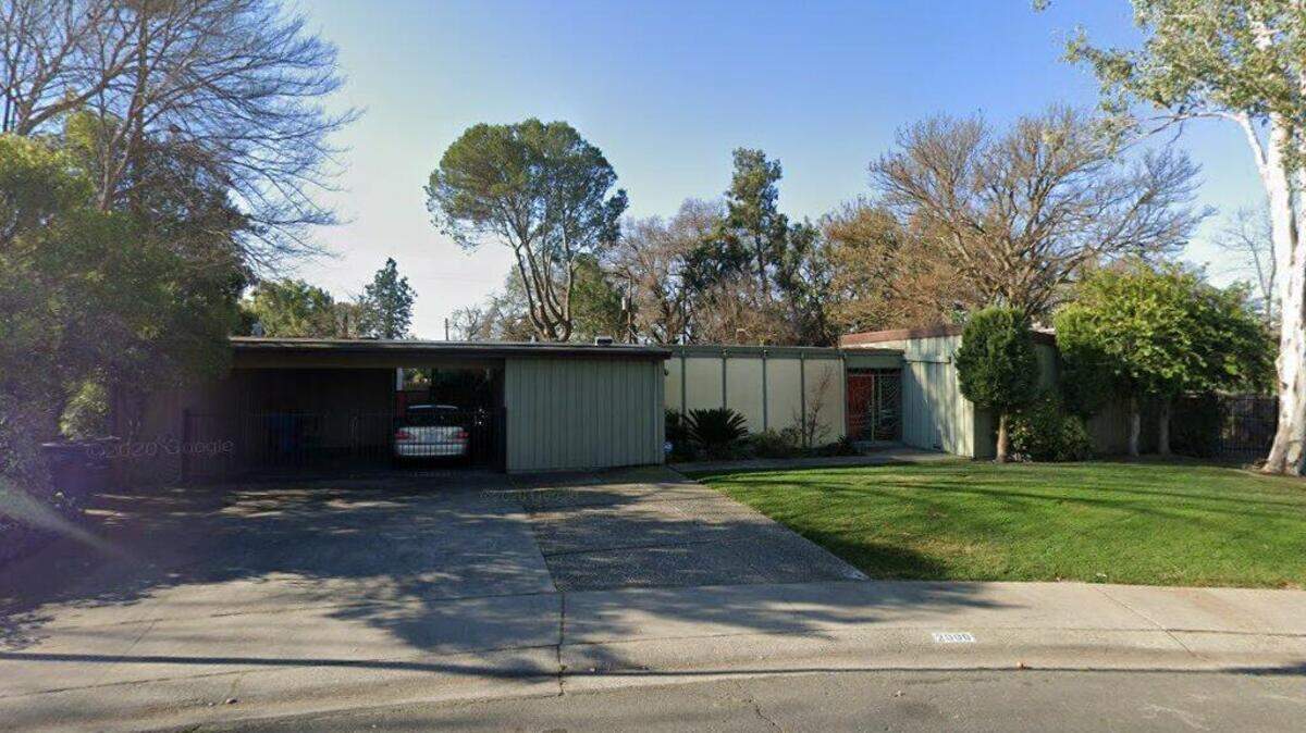 House on 2000 block of 56th Avenue
