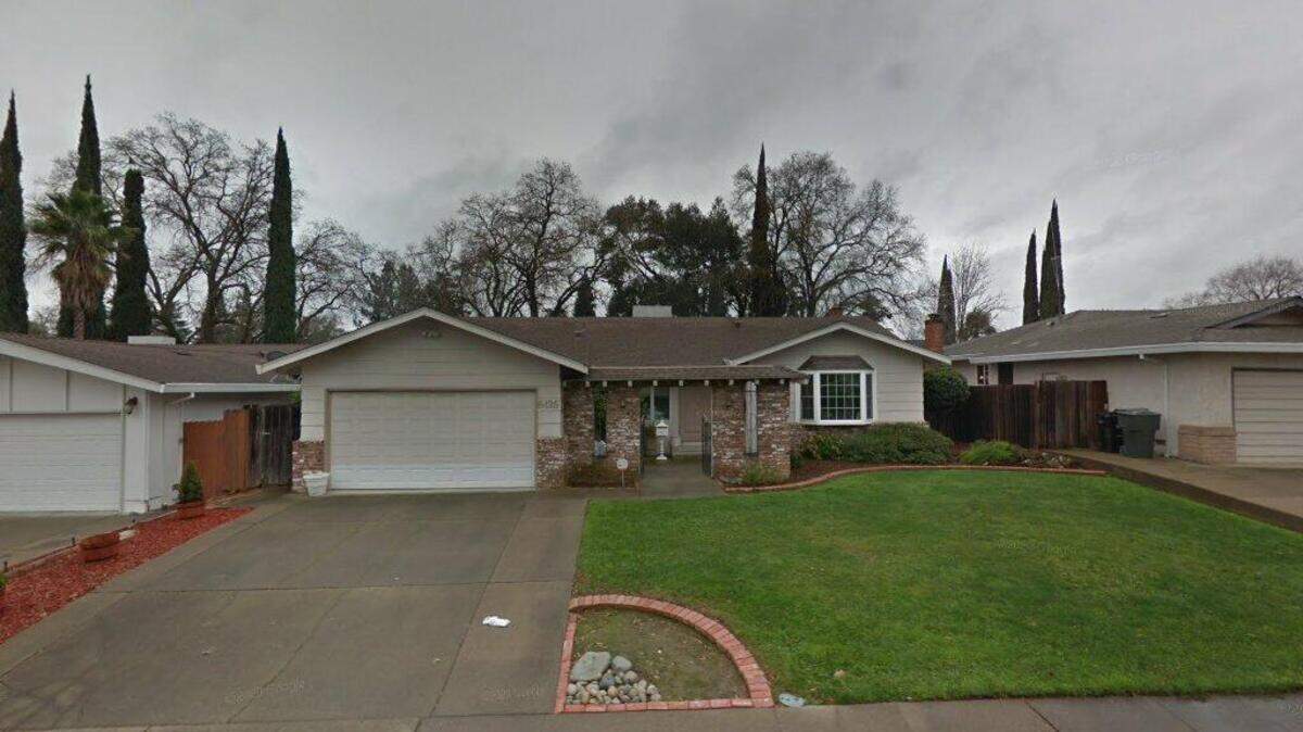 House on 4800 block of Hazelwood Avenue