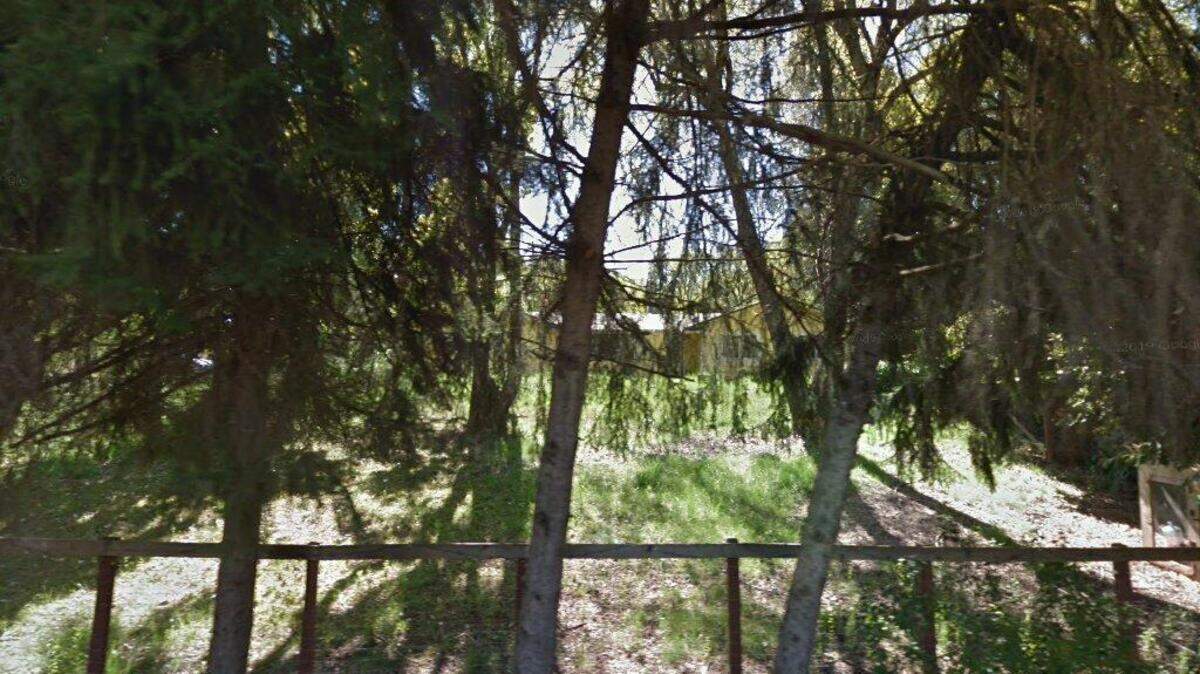 House on 2200 block of Delmar Avenue