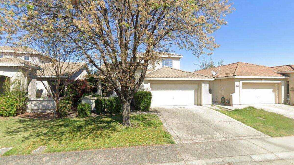 House on 2100 block of Paul Courter Way