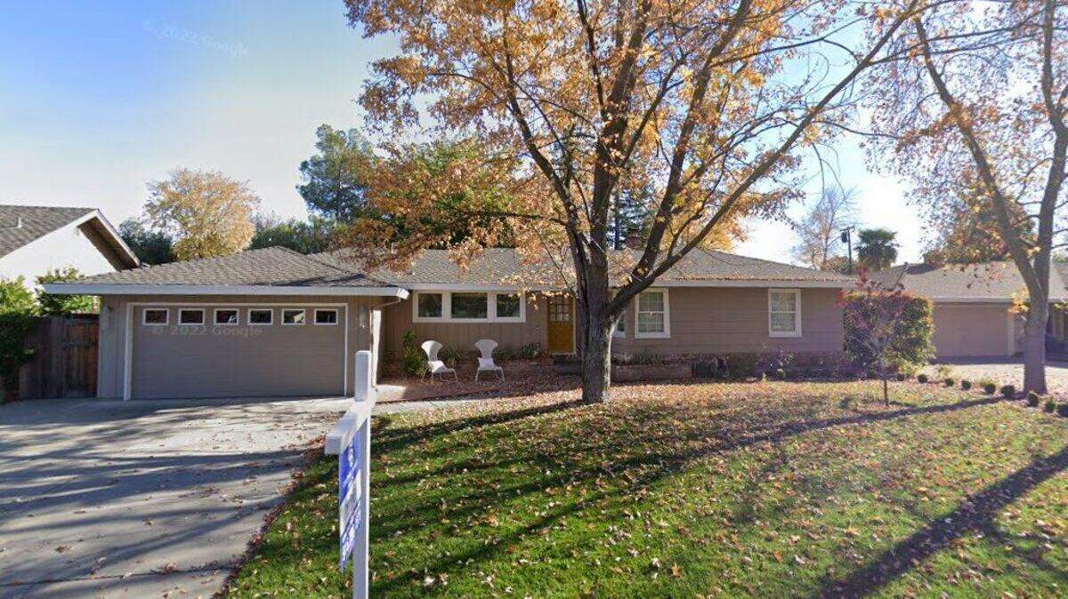 House on 4000 block of Cresta Way