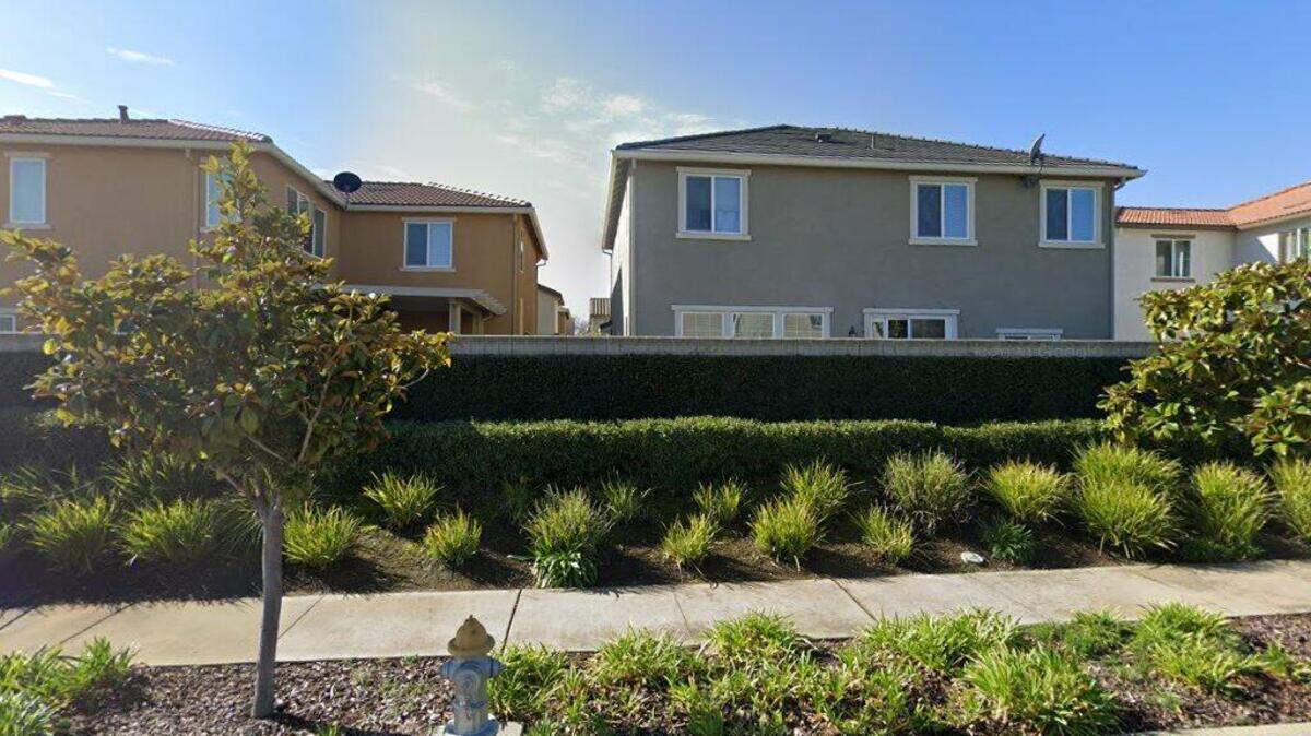 House on first block of Sea Hawk Place