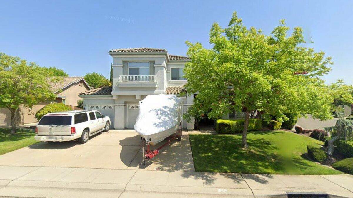 House on 700 block of Oliver Court