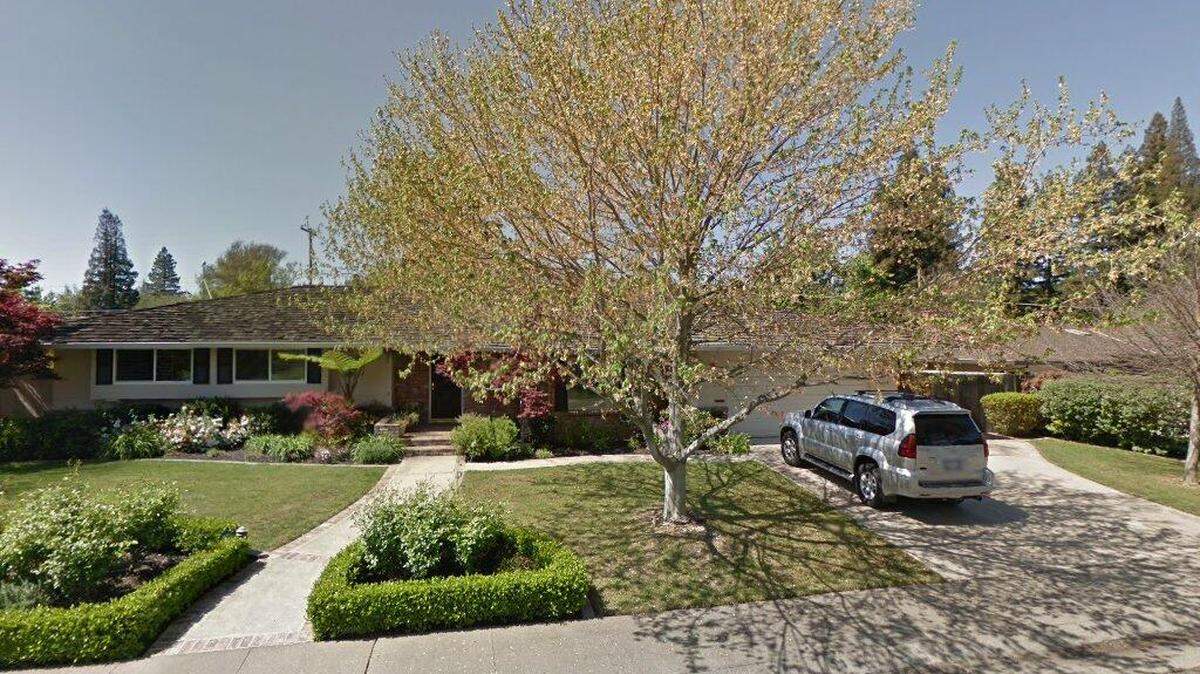 House on 800 block of Morris Way