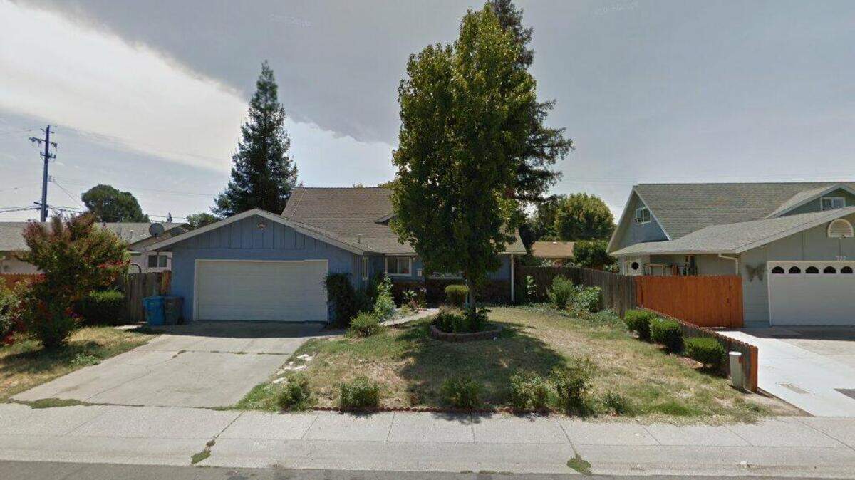House on 1100 block of Courtyard Drive