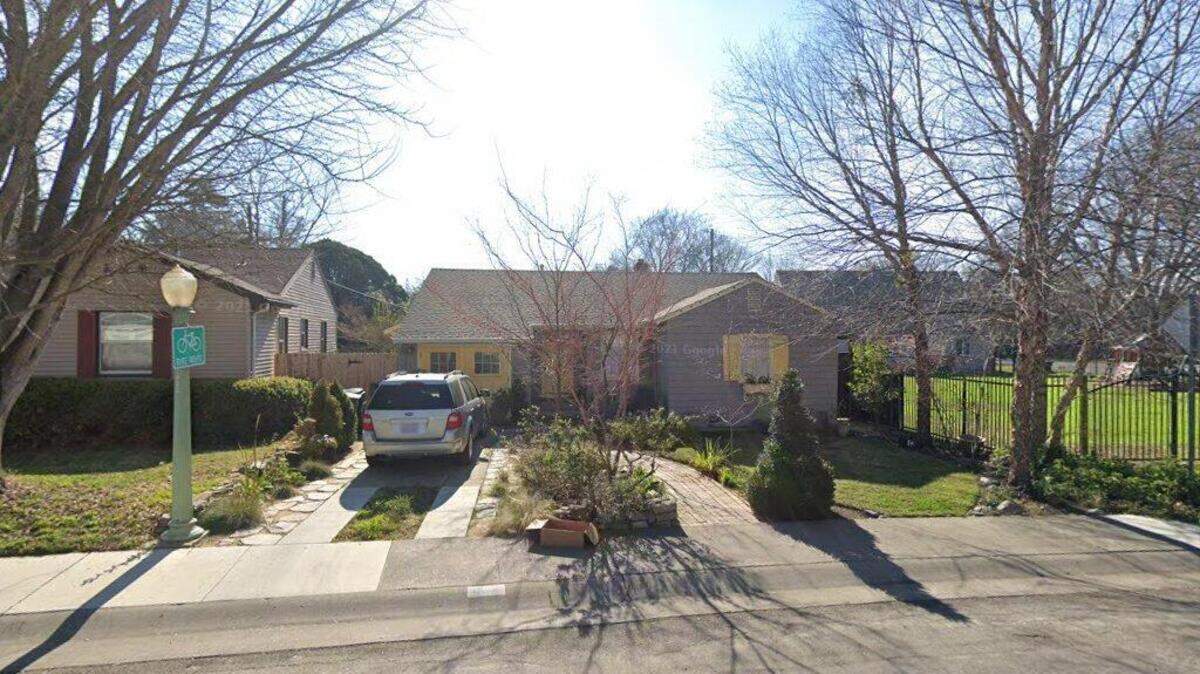 House on 800 block of Fremont Way
