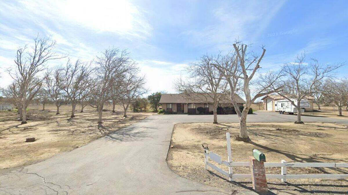 House on 39600 block of County Road 24a