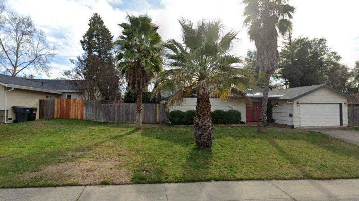 House on 2500 block of Los Feliz Way