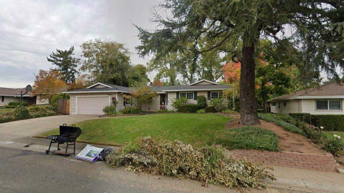 House on 5600 block of Kingswood Drive