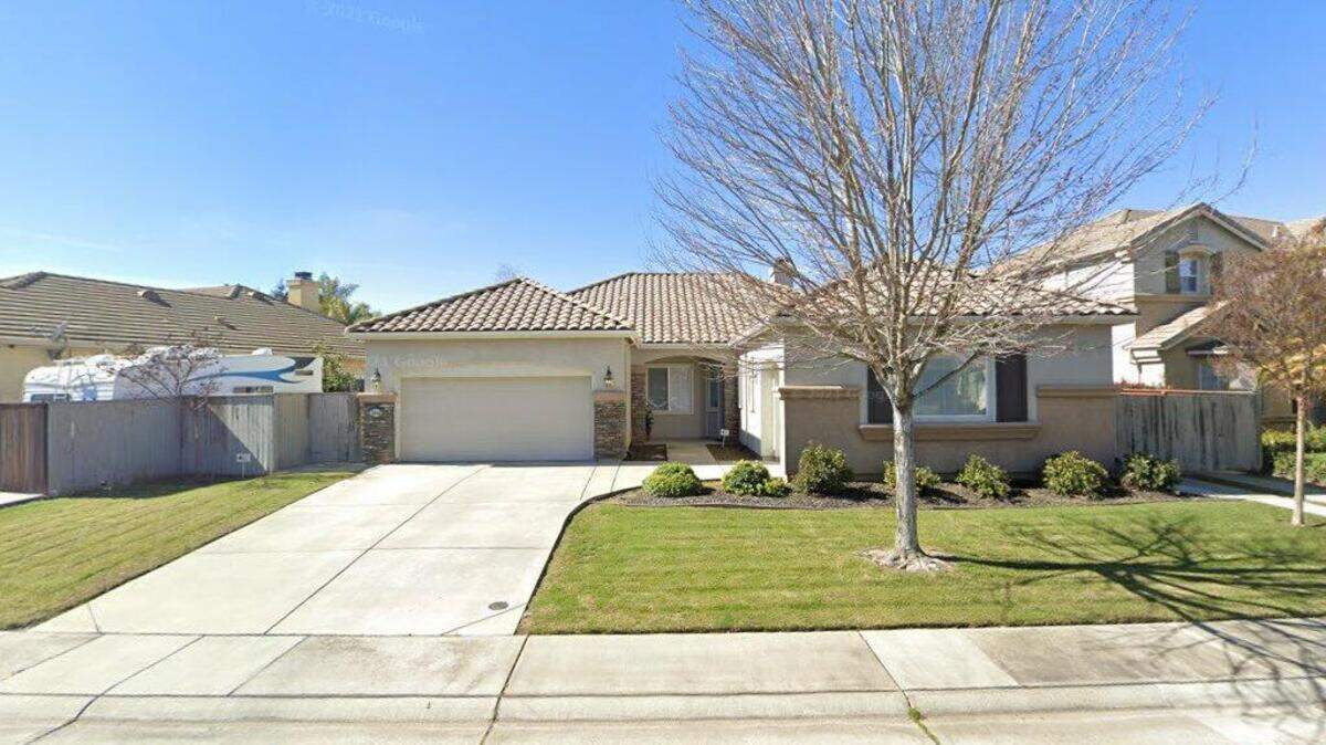 House on 9900 block of Valgrande Way