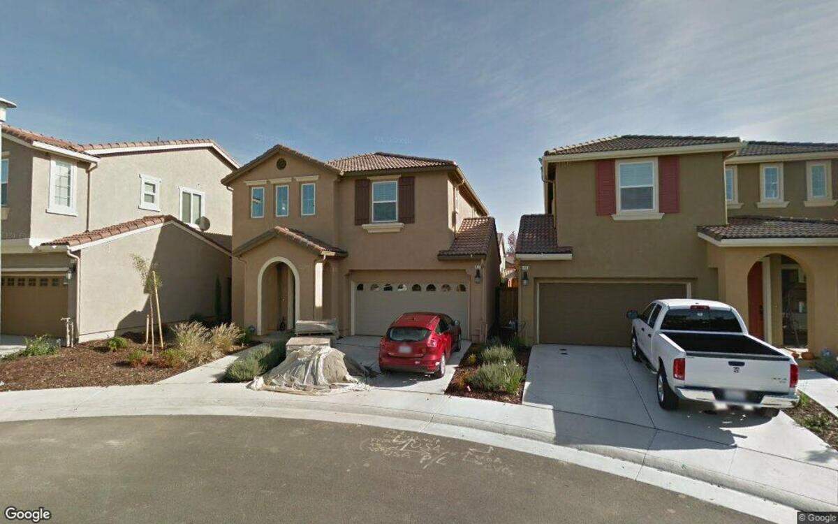 House on 1400 block of Leonard Court