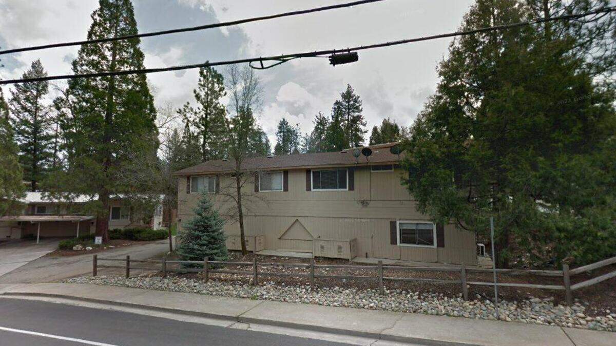 House on 900 block of Pacific Street