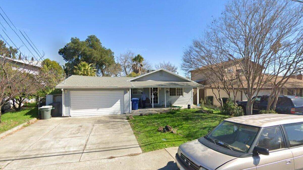 House on 4900 block of 44th Street