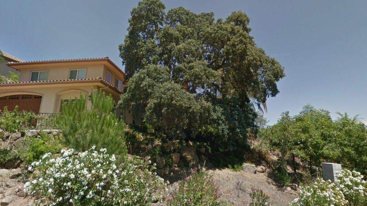 House on 500 block of Veneto Court