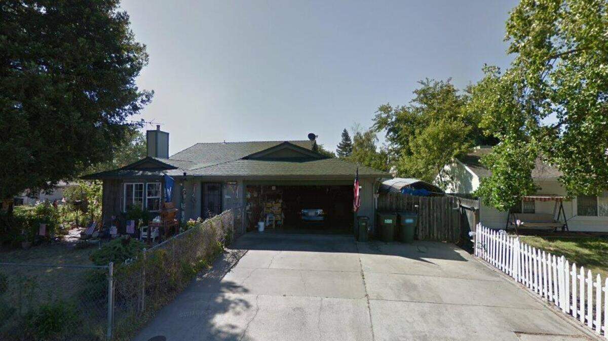 House on 6700 block of Thistleloop Court