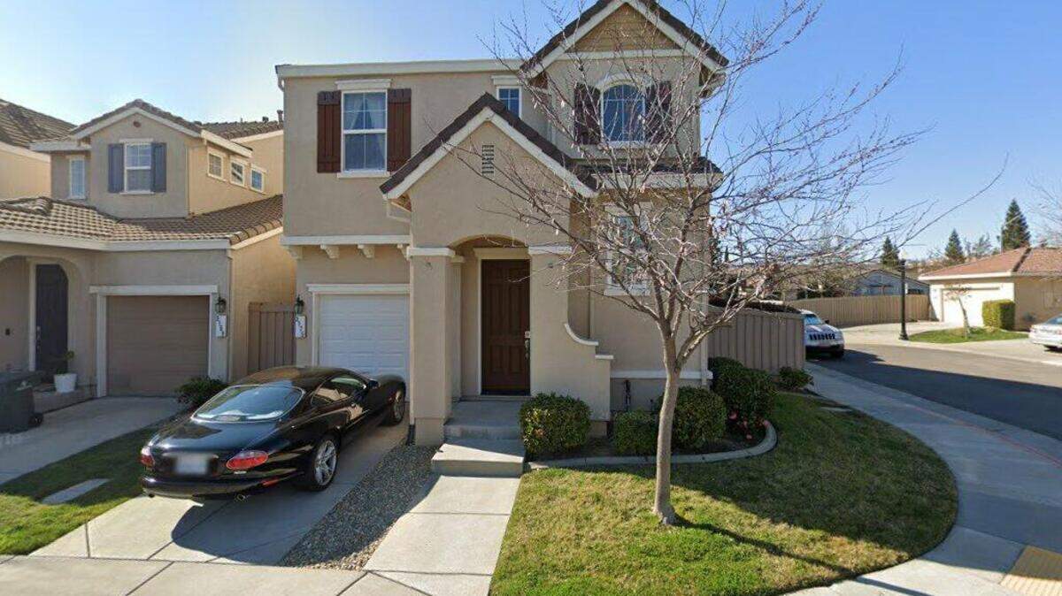 House on 3100 block of Spoonwood Way