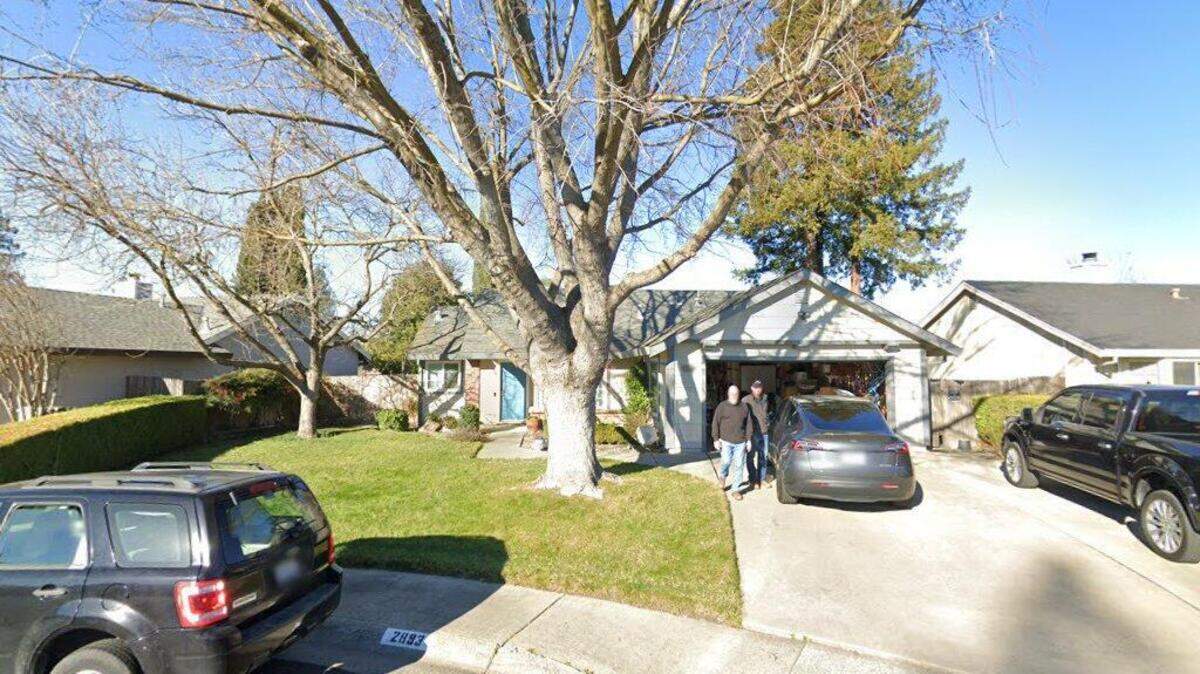 House on 4000 block of Prosser Street