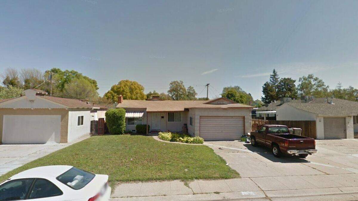 House on 1000 block of Hemlock Street