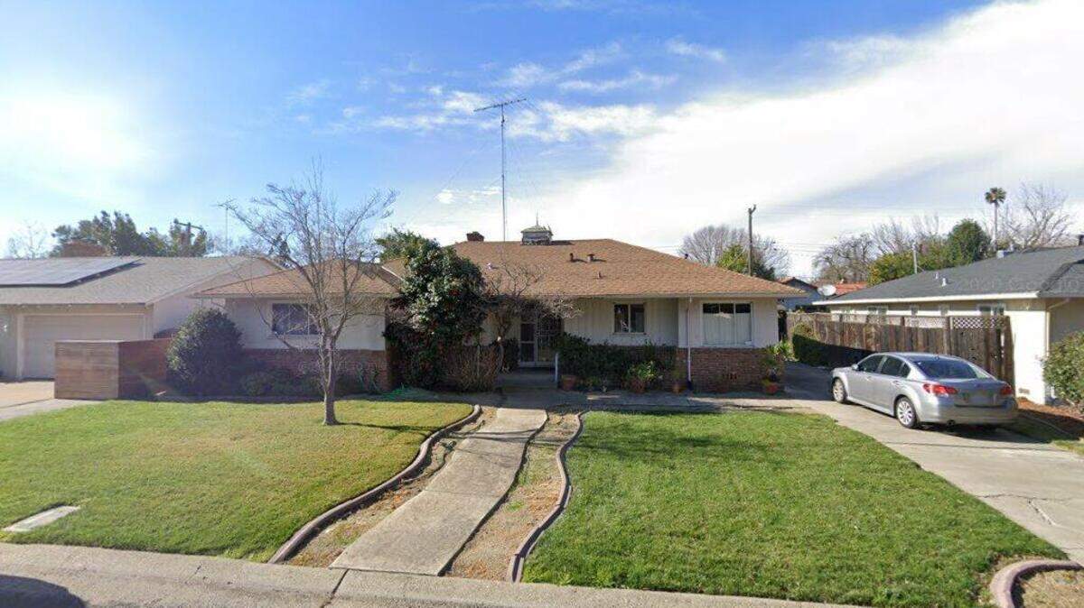 House on 4100 block of Warren Avenue
