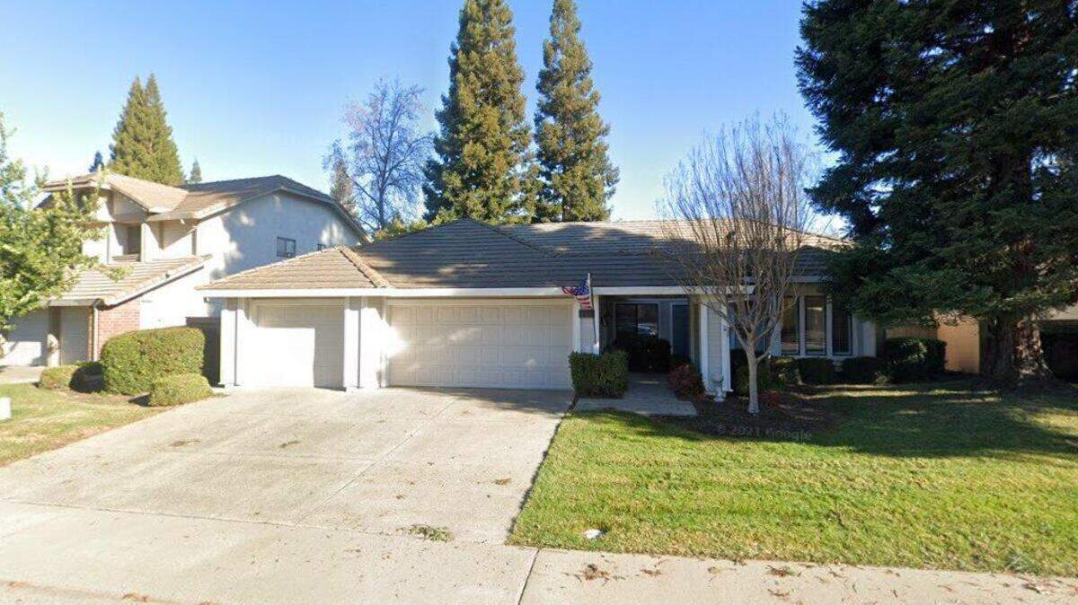 House on 2100 block of Campton Circle