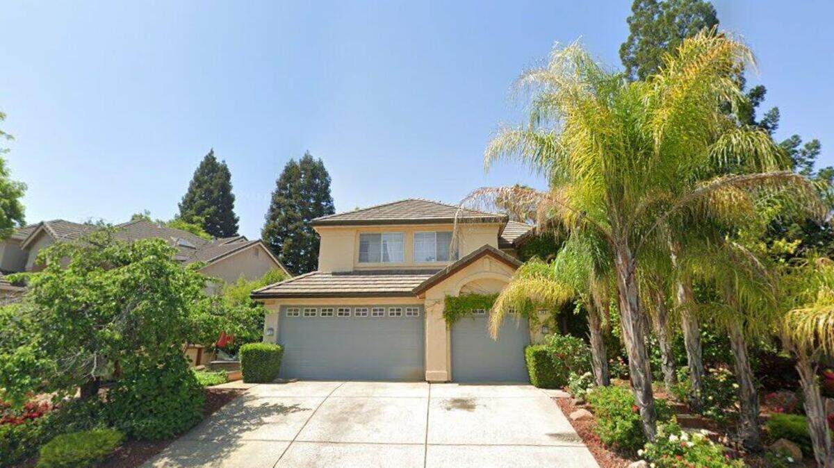 House on 100 block of Teceira Way