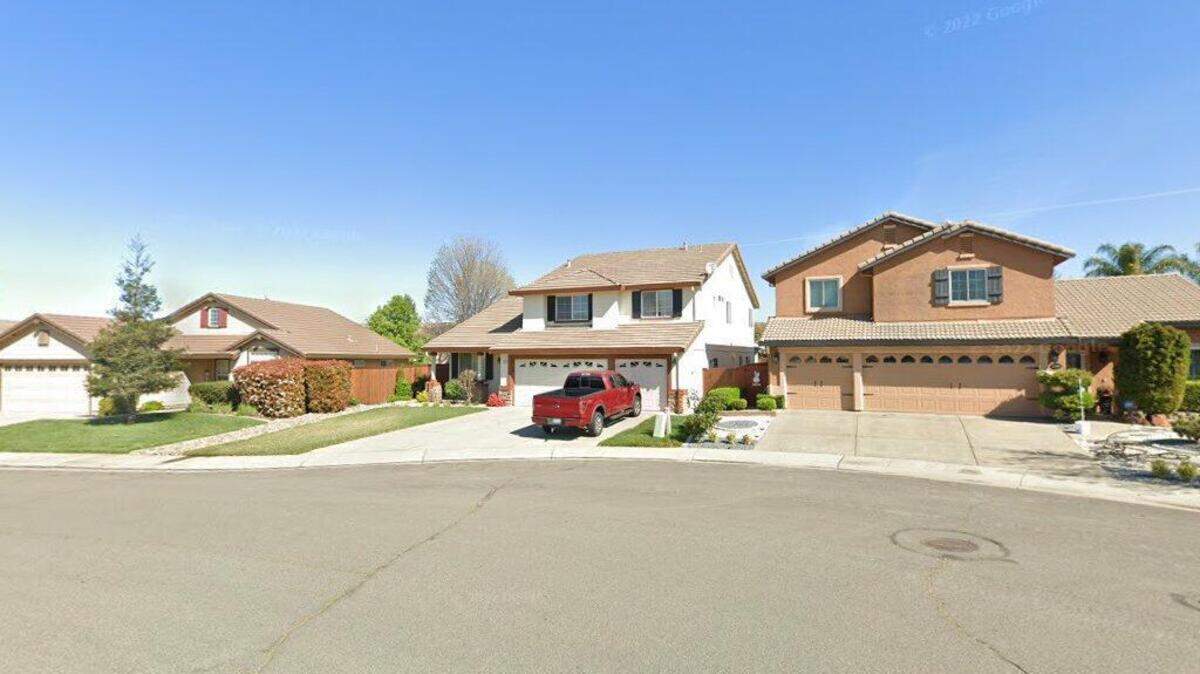 House on 2500 block of Avocet Way