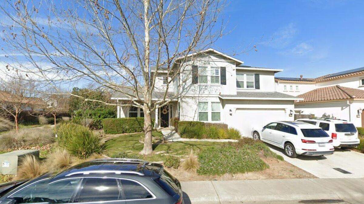 House on 4300 block of Mahogany Lane