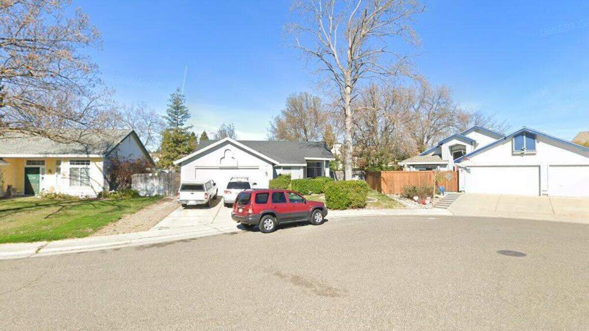 House on 4800 block of Clydebank Way