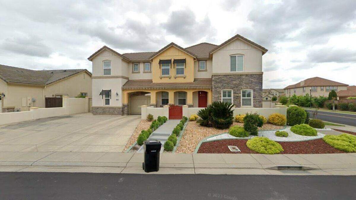 House on 10000 block of Winkle Circle