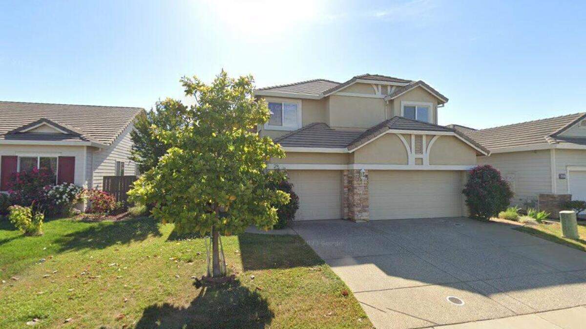 House on 4200 block of Sardonyx Way